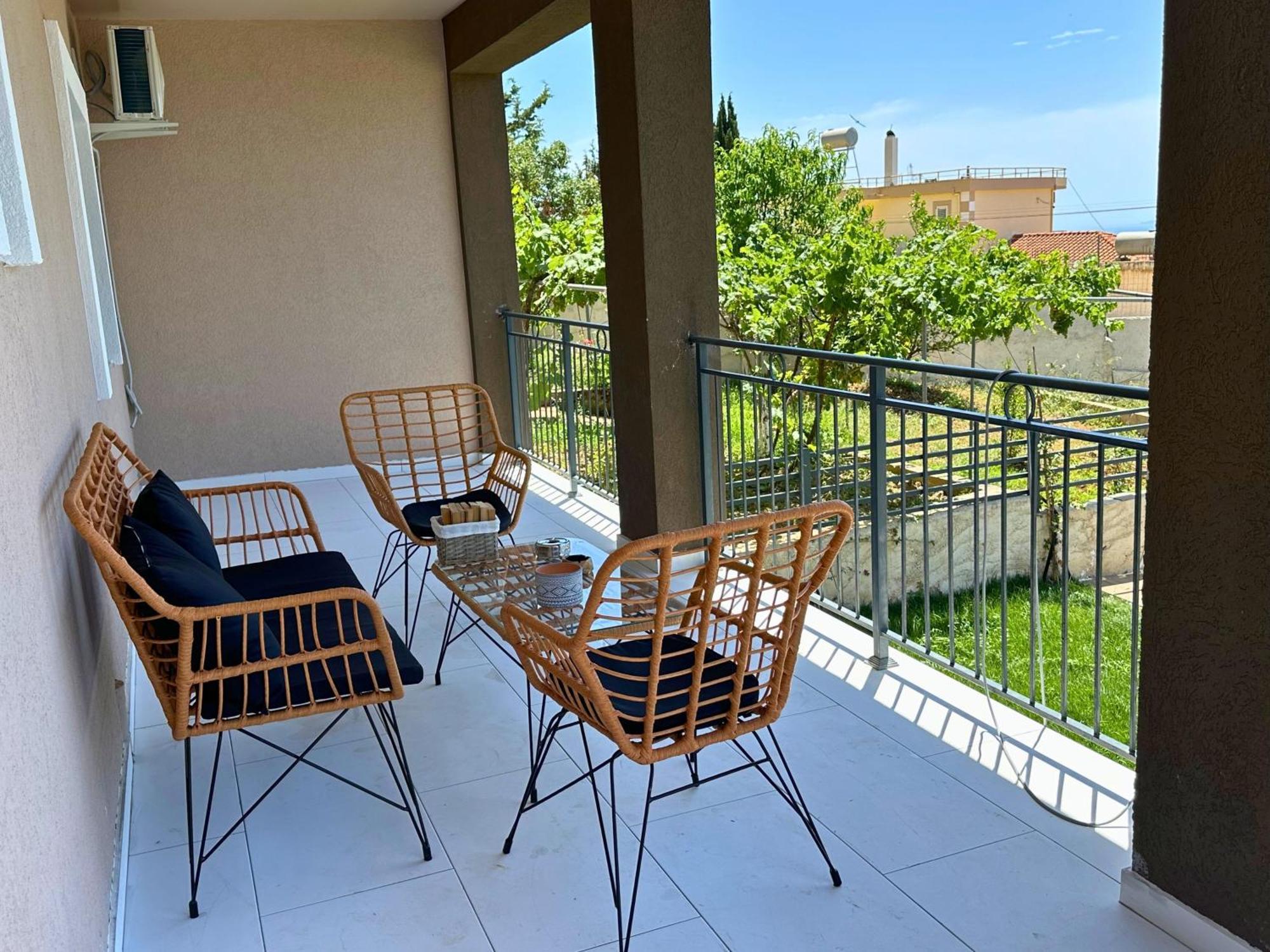 Viewtopia House Dhermi Luaran gambar